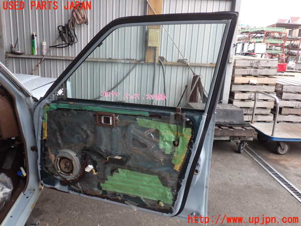 2UPJ-9237221230]グロリア ワゴン(WY30)右前ドア (ジャンク品) 中古(43R-00034 M214)_5