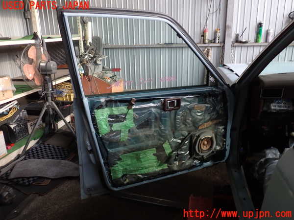 2UPJ-9237221260]グロリア ワゴン(WY30)左前ドア (ジャンク品) 中古(43R-00034 M214)_5