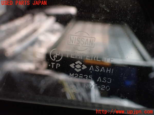 2UPJ-9237221372]グロリア ワゴン(WY30)左サイドセンターガラス 中古(M2835)_2
