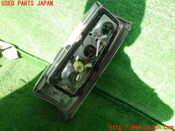 2UPJ-9237221536]グロリア ワゴン(WY30)左テールランプ 中古_3