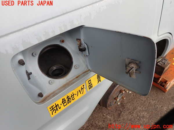 2UPJ-9237221690]グロリア ワゴン(WY30)フューエルリッド (ジャンク品) 中古_3