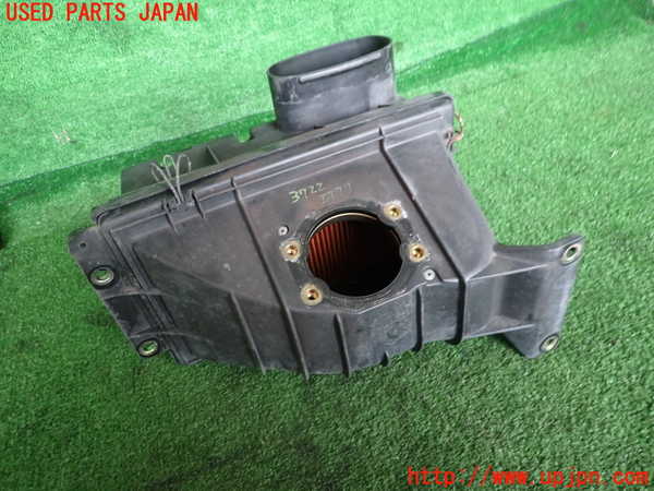 2UPJ-9237222560]グロリア ワゴン(WY30)エアクリーナーボックス 中古_2