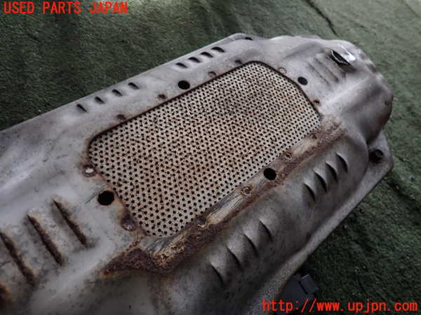 2UPJ-9237222661]グロリア ワゴン(WY30)触媒1 中古_4