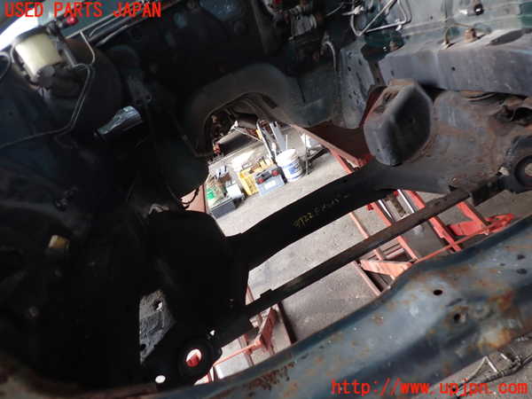 2UPJ-9237225285]グロリア ワゴン(WY30)フロントメンバー 中古_2