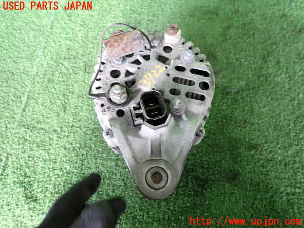 2UPJ-9237226015]グロリア ワゴン(WY30)オルタネーター(ダイナモ) 中古_2