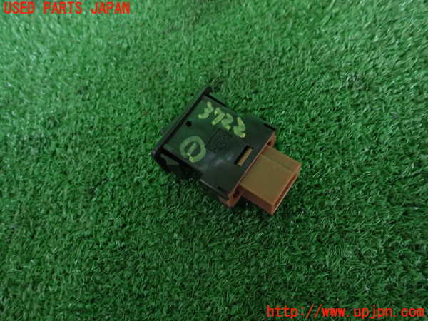 2UPJ-9237226306]グロリア ワゴン(WY30)スイッチ1 (リアワイパー) 中古_2