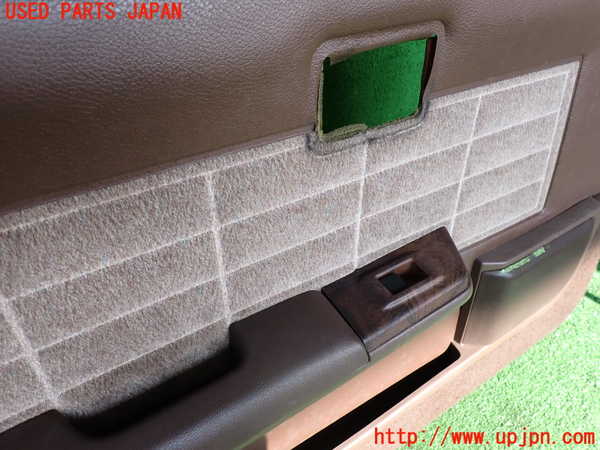 2UPJ-9237221264]グロリア ワゴン(WY30)左前ドア内張り 中古_2