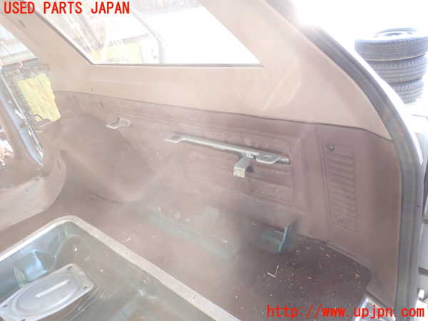 2UPJ-9237227675]グロリア ワゴン(WY30)右リアピラートリム 中古_3