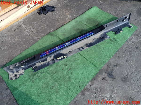 2UPJ-9237231390]BMW ミニ(MINI)クーパーD(XN15)右サイドステップ 中古 (F56)_5