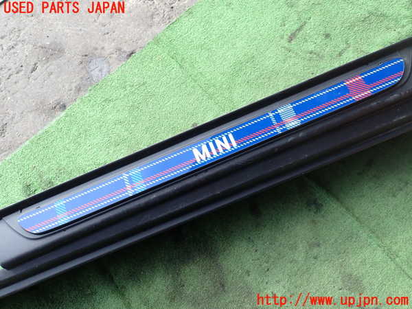 2UPJ-9237231392]BMW ミニ(MINI)クーパーD(XN15)左サイドステップ 中古 (F56)_2