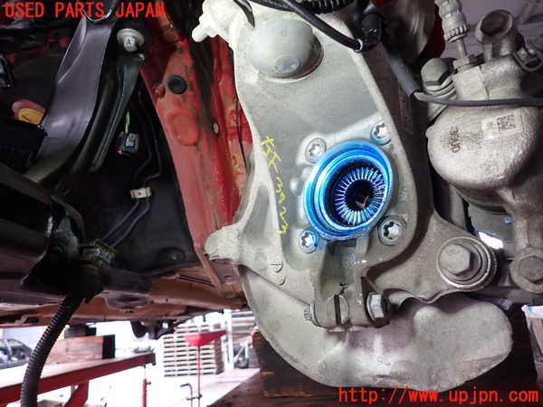 2UPJ-9237234295]BMW ミニ(MINI)クーパーD(XN15)左フロントナックルハブ 中古 (F56)_2