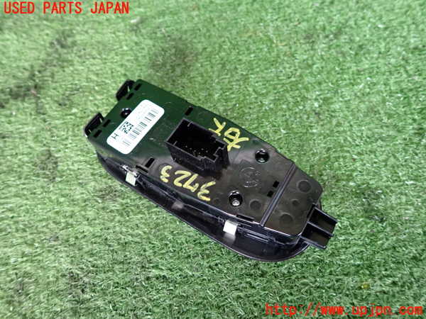 2UPJ-9237236240]BMW ミニ(MINI)クーパーD(XN15)右前パワーウィンドウスイッチ 中古 (F56)_2