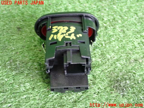2UPJ-9237236290]BMW ミニ(MINI)クーパーD(XN15)ハザードスイッチ 中古 (F56)_2