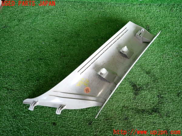 2UPJ-9237237660]BMW ミニ(MINI)クーパーD(XN15)左フロントピラートリム 中古 (F56)_2