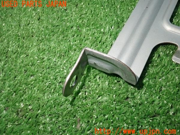 3UPJ=9237240604]ソアラ 3.0GT(JZZ31)後期 純正 オーディオ取付ブラケット ステー 86211-24050・86212-24050 左右セット 中古_5