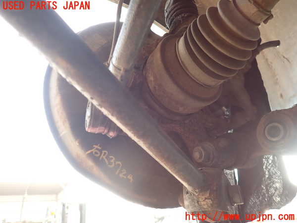2UPJ-9237244300]ソアラ(JZZ31)右リアナックルハブ 中古_2