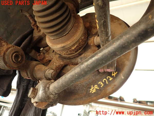 2UPJ-9237244305]ソアラ(JZZ31)左リアナックルハブ 中古_2