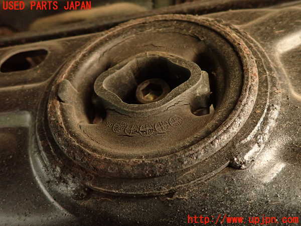 2UPJ-9237245295]ソアラ(JZZ31)リアメンバー 中古_2