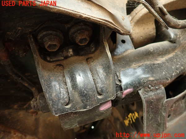 2UPJ-9237245295]ソアラ(JZZ31)リアメンバー 中古_3