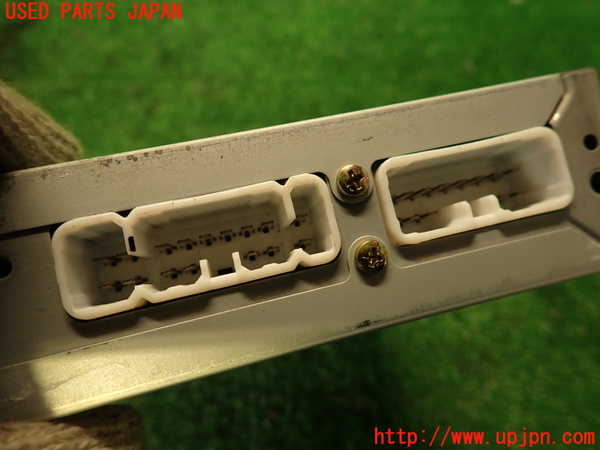 2UPJ-9237246525]ソアラ(JZZ31)アンプ 中古_3