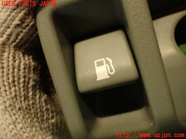 2UPJ-9237246307]ソアラ(JZZ31)スイッチ2 (給油口、バックドアオープナー) 中古_3