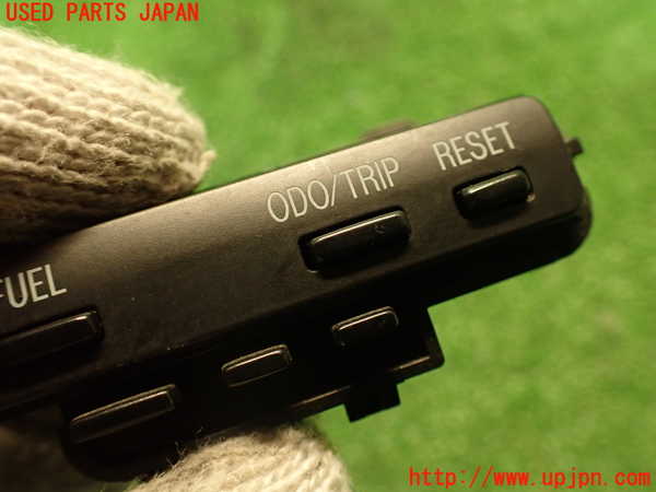 2UPJ-9237246308]ソアラ(JZZ31)スイッチ3 (フューエル、ODO TRIP、RESET) 中古_2