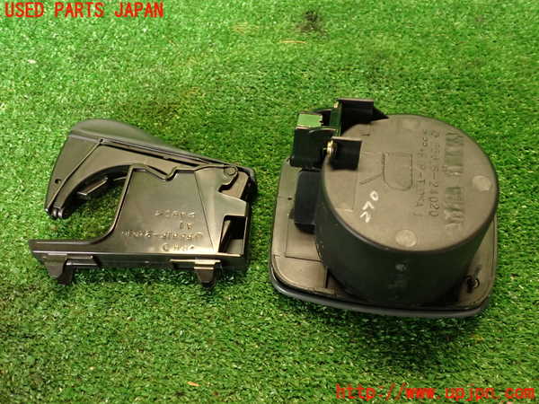 2UPJ-9237247810]ソアラ(JZZ31)ドリンクホルダー 中古_4