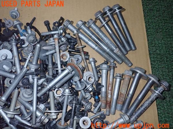 3UPJ=9237250720]ボルボ XC60(UD4204TXC)前期 ネジ・ナット・ステー類 セット ジャンク_2