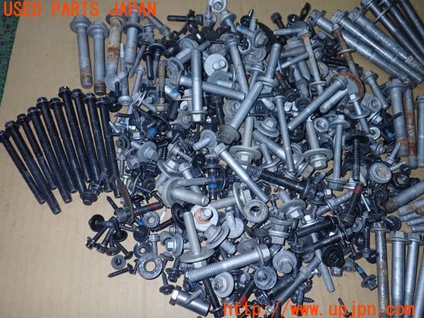 3UPJ=9237250720]ボルボ XC60(UD4204TXC)前期 ネジ・ナット・ステー類 セット ジャンク_4