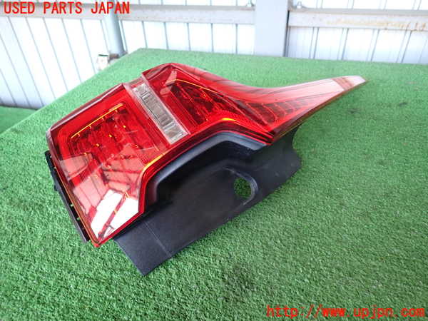 2UPJ-9237251536]ボルボ・XC60(UD4204TXC)左テールランプ 中古_2