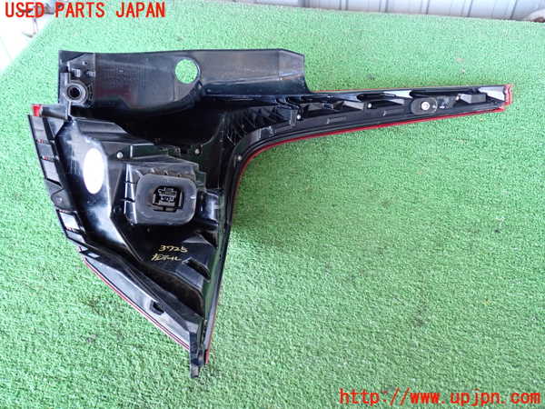 2UPJ-9237251536]ボルボ・XC60(UD4204TXC)左テールランプ 中古_4