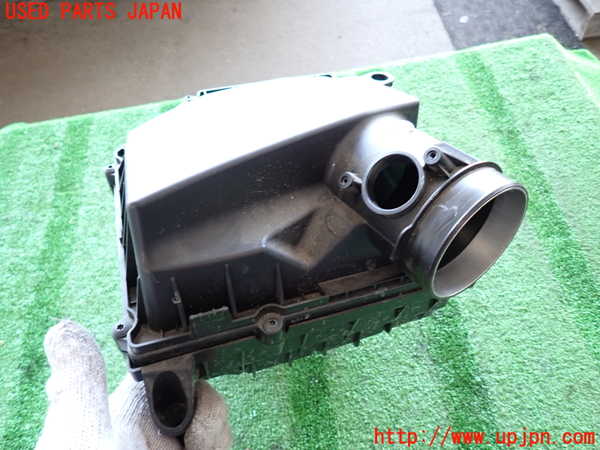 2UPJ-9237252560]ボルボ・XC60(UD4204TXC)エアクリーナーボックス 中古_3