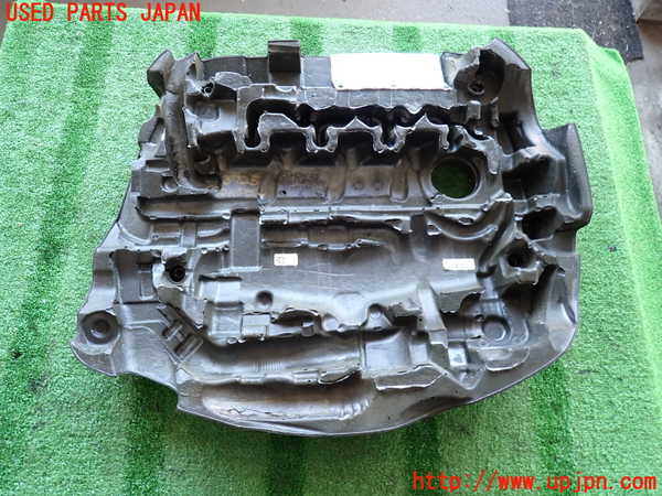 2UPJ-9237252160]ボルボ・XC60(UD4204TXC)エンジンアッパーカバー 中古_2
