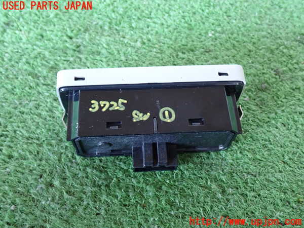 2UPJ-9237256306]ボルボ・XC60(UD4204TXC)スイッチ1(トランク等) 中古_2