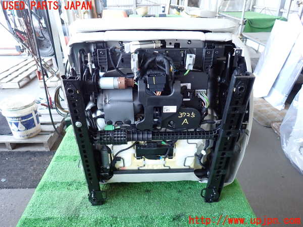 2UPJ-9237257065]ボルボ・XC60(UD4204TXC)助手席シート 中古_5