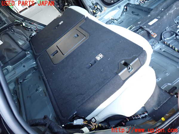 2UPJ-9237257385]ボルボ・XC60(UD4204TXC)リアシート 中古_5