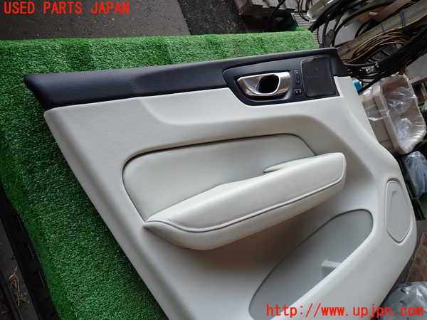 2UPJ-9237251264]ボルボ・XC60(UD4204TXC)左前ドア内張り 中古_3