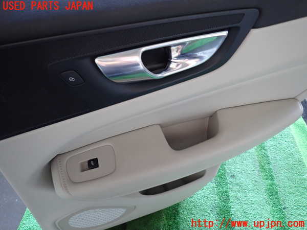 2UPJ-9237251294]ボルボ・XC60(UD4204TXC)右後ドア内張り 中古_4