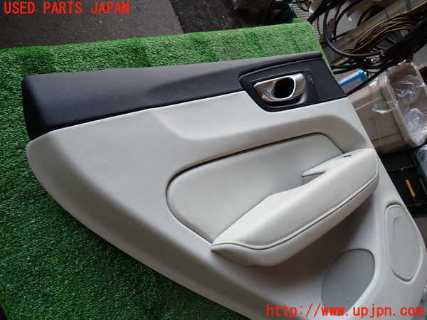 2UPJ-9237251324]ボルボ・XC60(UD4204TXC)左後ドア内張り 中古_3