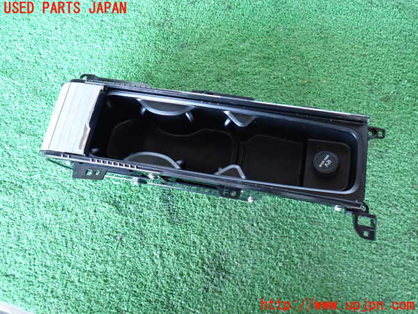 2UPJ-9237257810]ボルボ・XC60(UD4204TXC)ドリンクホルダー 中古_2