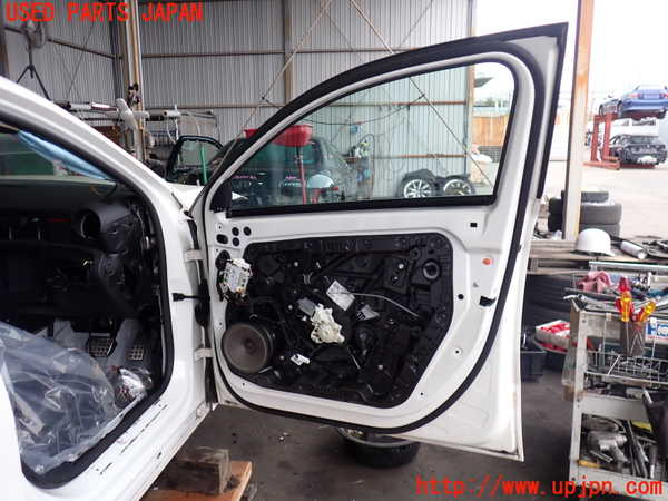 2UPJ-9237261230]ベンツ A200 d(177012)(W177)右前ドア 中古(43R-00049 M25)_5