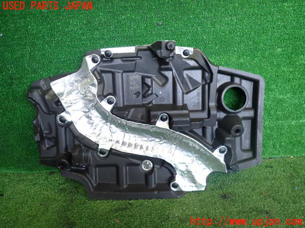 2UPJ-9237262160]ベンツ A200 d(177012)(W177)エンジンアッパーカバー 中古_2