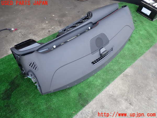 2UPJ-9237267505]ベンツ A200 d(177012)(W177)ダッシュボード 中古_3