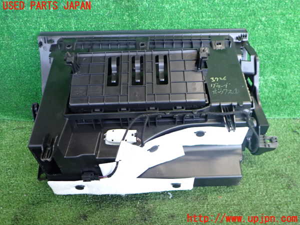 2UPJ-9237267516]ベンツ A200 d(177012)(W177)グローブボックス1 中古_3