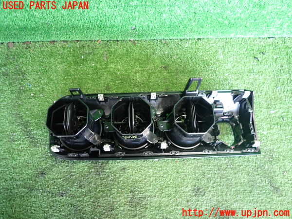 2UPJ-9237267526]ベンツ A200 d(177012)(W177)エアコン吹き出し口1 (真中) 中古_2