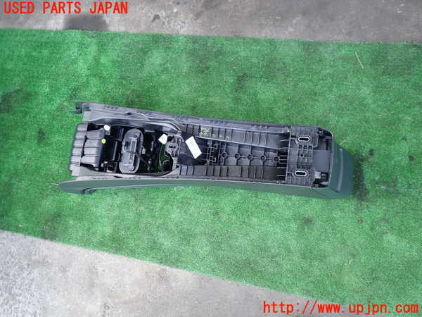 2UPJ-9237267540]ベンツ A200 d(177012)(W177)センターコンソール 中古_4