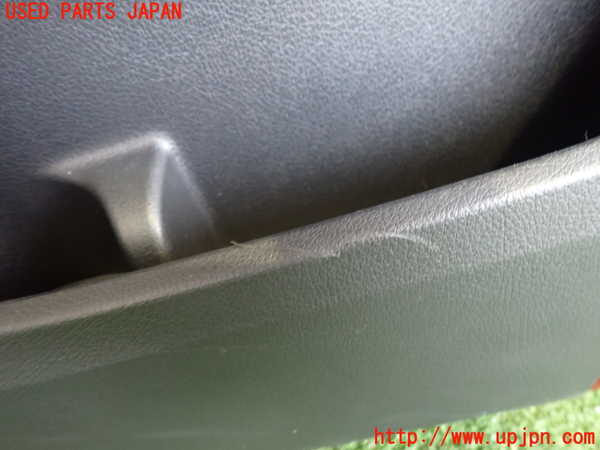 2UPJ-9237261234]ベンツ A200 d(177012)(W177)右前ドア内張り 中古_3