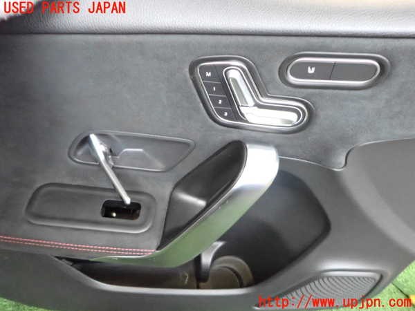 2UPJ-9237261264]ベンツ A200 d(177012)(W177)左前ドア内張り 中古_2