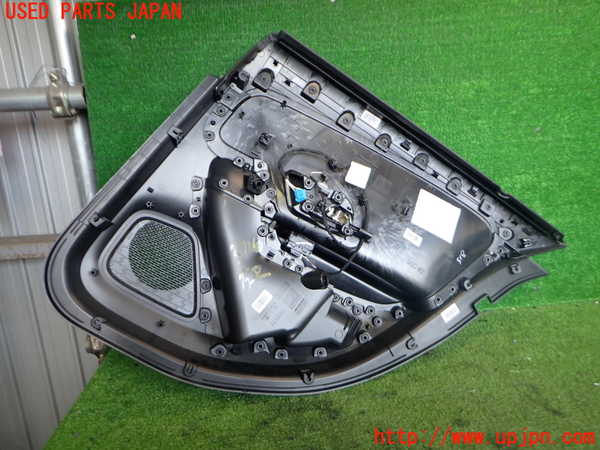 2UPJ-9237261324]ベンツ A200 d(177012)(W177)左後ドア内張り 中古_3