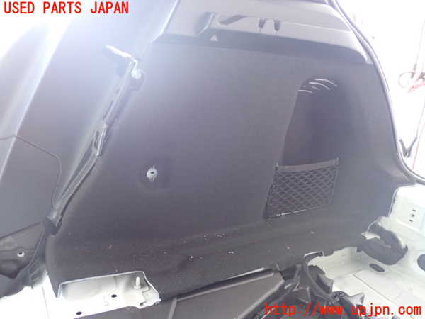 2UPJ-9237267675]ベンツ A200 d(177012)(W177)右リアピラートリム 中古_4